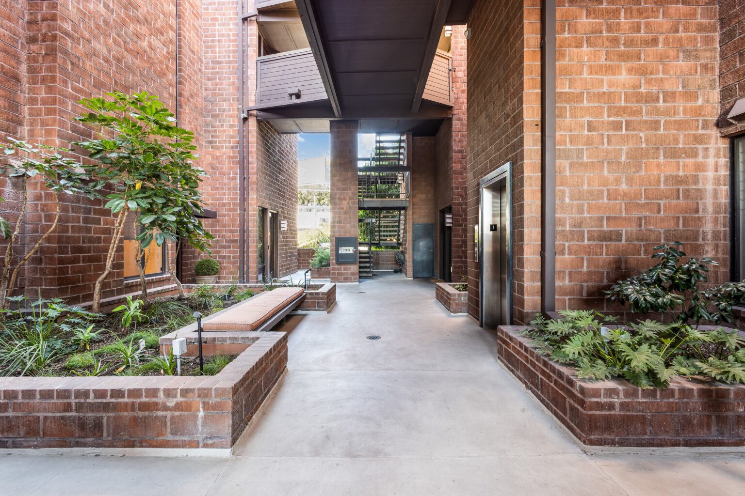 1033 Carol Drive #104, West Hollywood