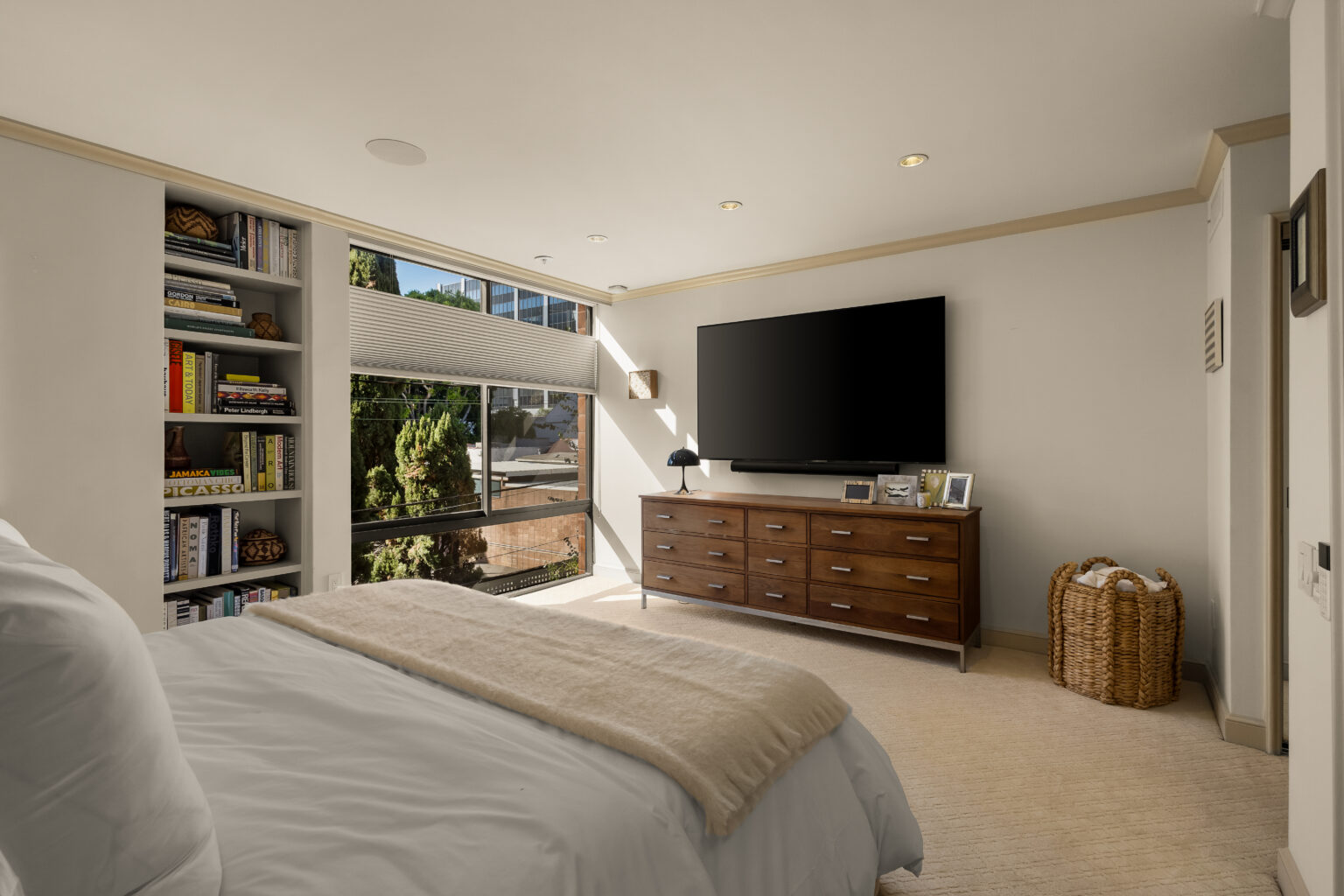 1033 Carol Drive #104, West Hollywood