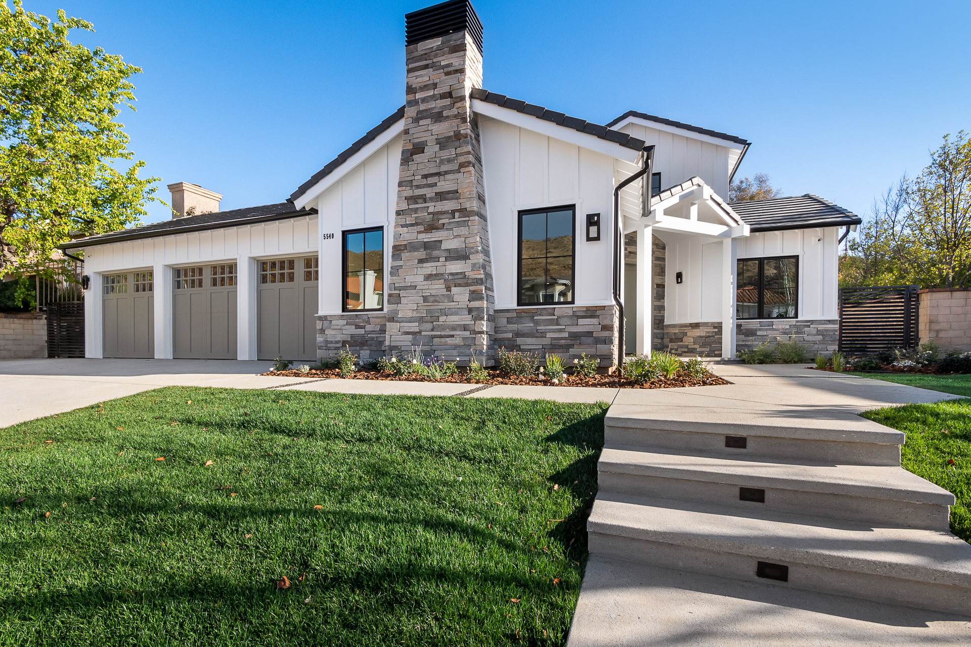 5540 E Napoleon Avenue, Oak Park