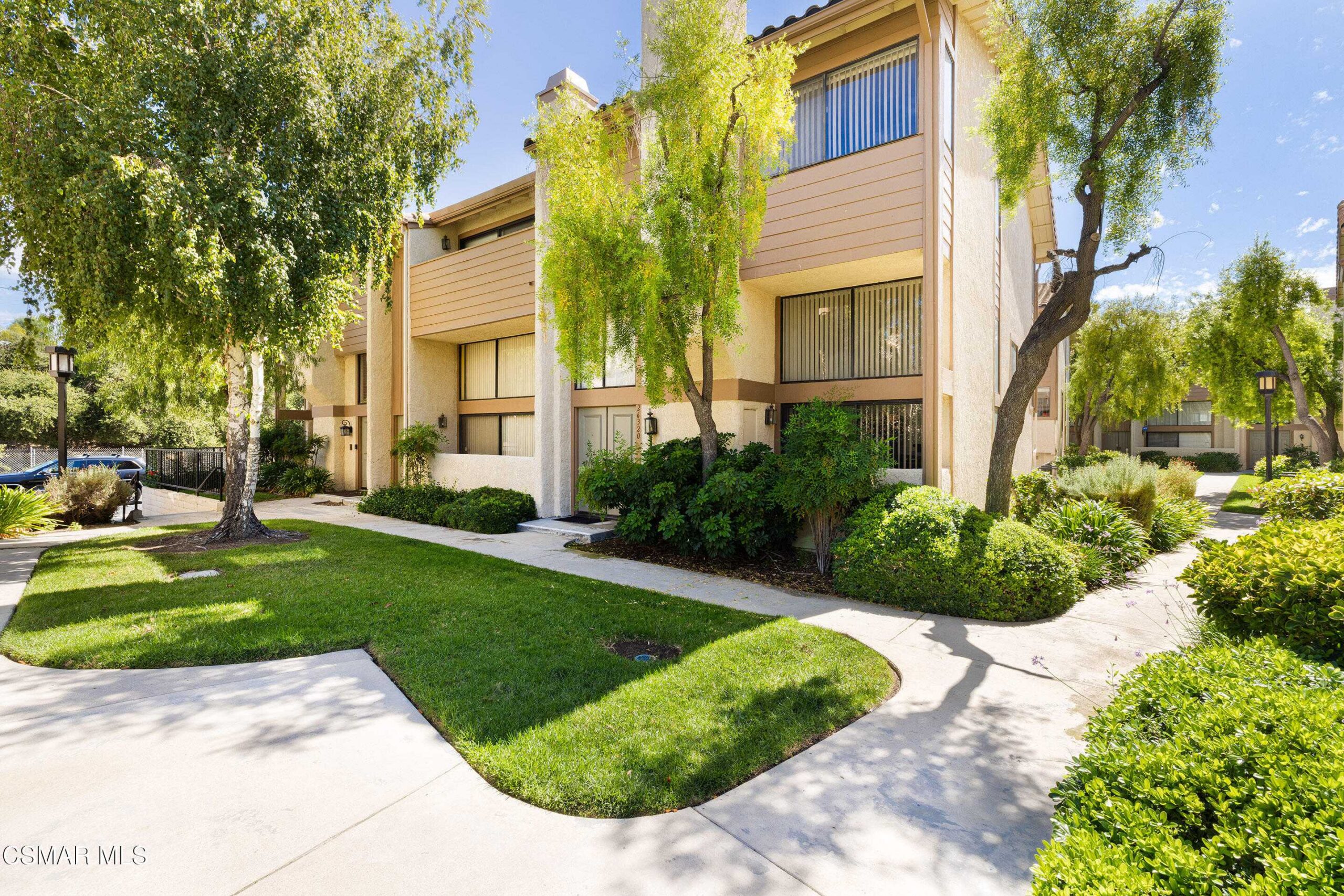 Las Virgenes Village, Calabasas