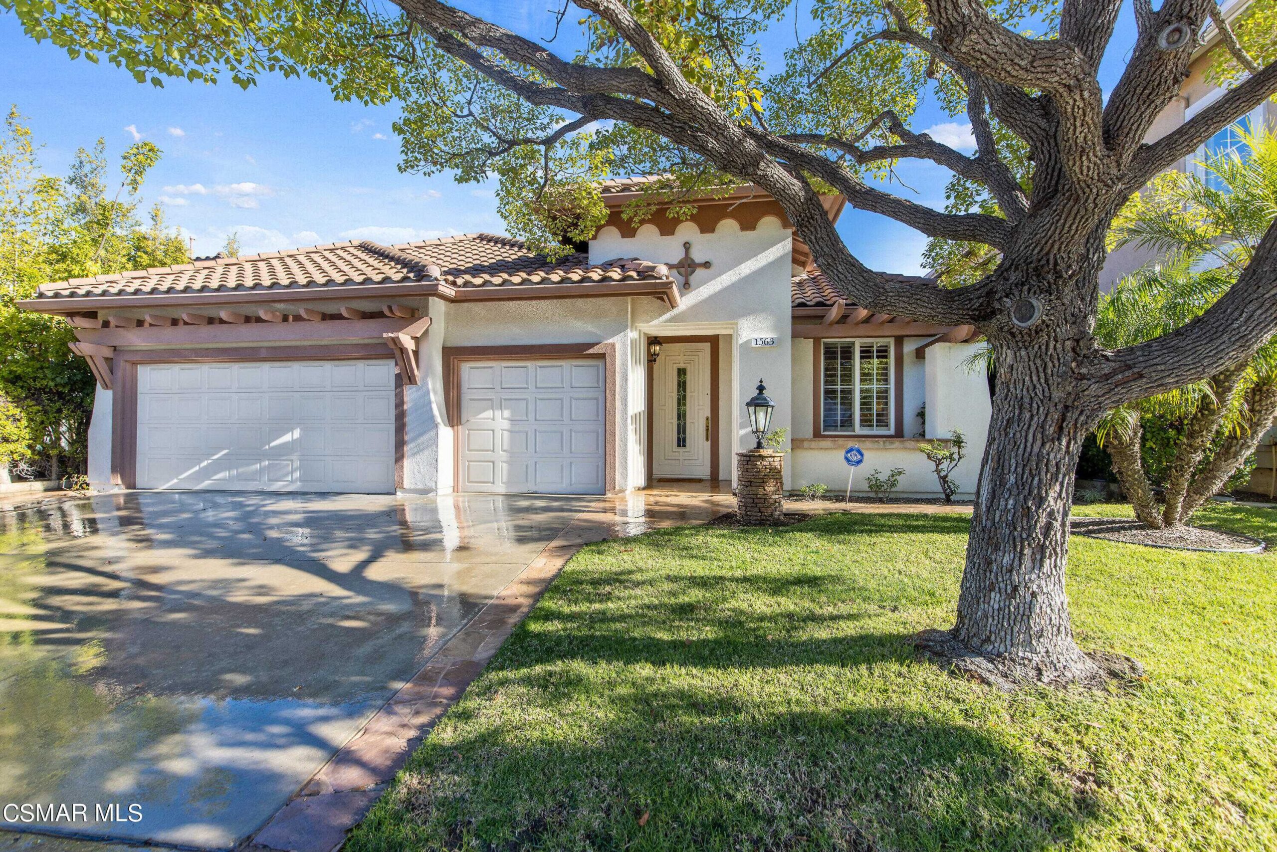 Tapestry, Thousand Oaks