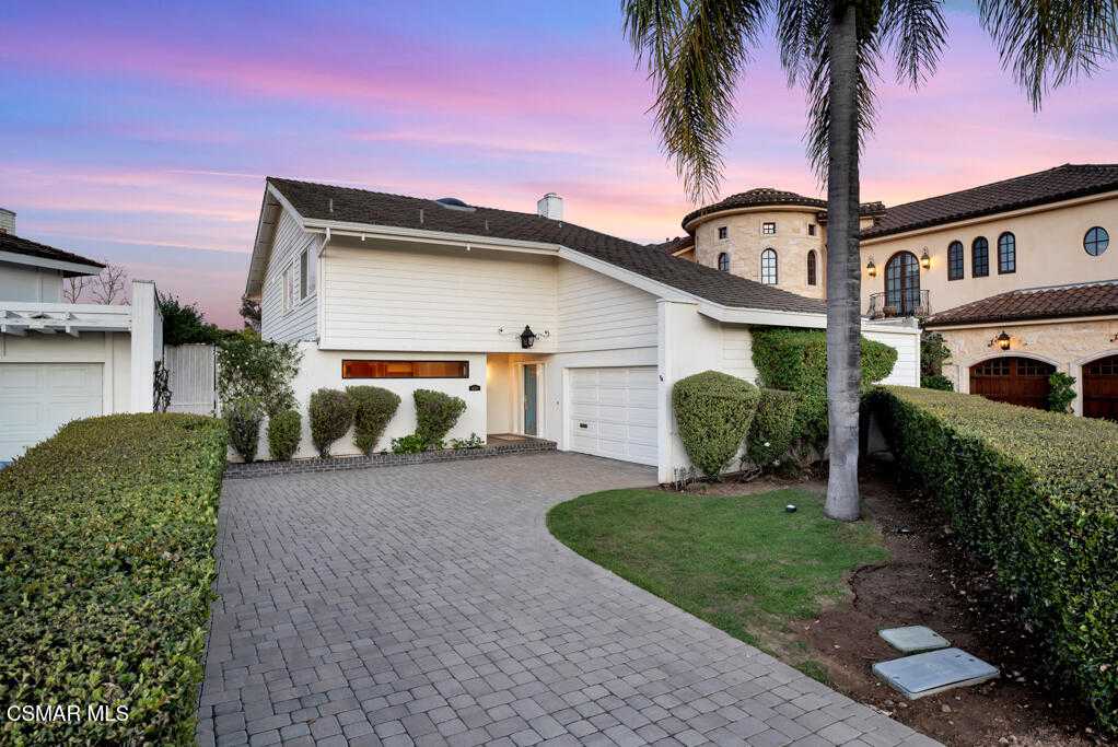 Westlake Island, Westlake Village