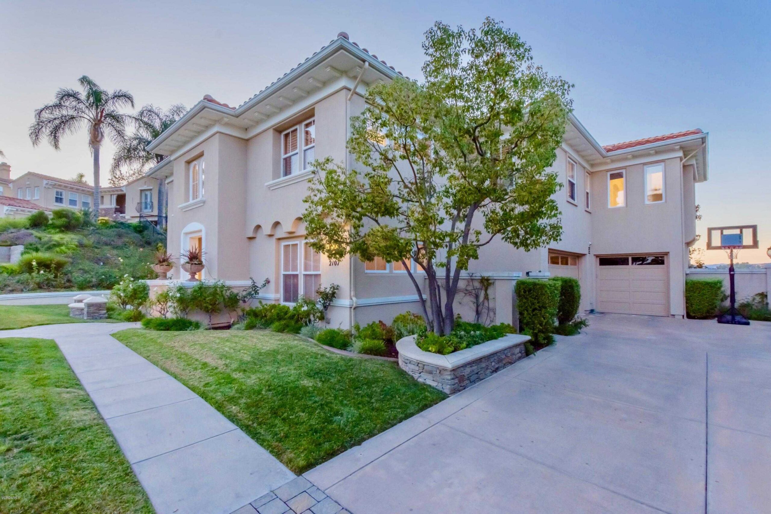Signature Collection, Westlake Village