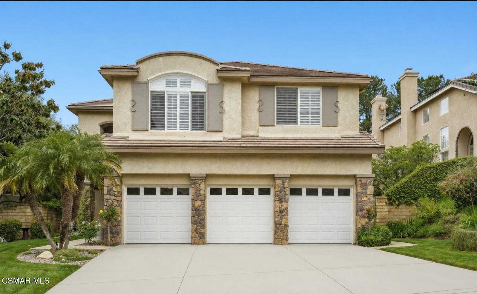Regency Hills, Oak Park